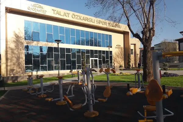 Talat Özkarslı Spor Salonu - Resim 5
