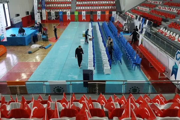 Talat Özkarslı Spor Salonu - Resim 16