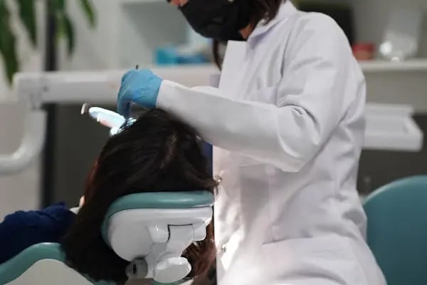 Özel İzmir Dental Klinik Ağız ve Diş Sağlığı Polikliniği - Resim 19