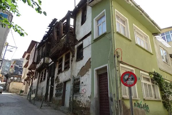 İnebey Yazma Eser Kütüphanesi - Resim 18