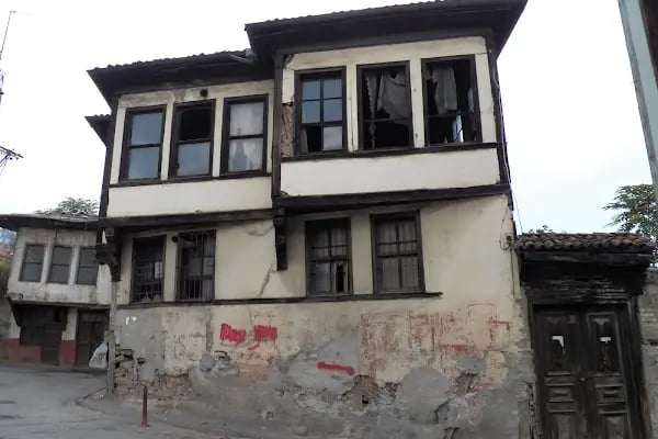 İnebey Yazma Eser Kütüphanesi - Resim 19