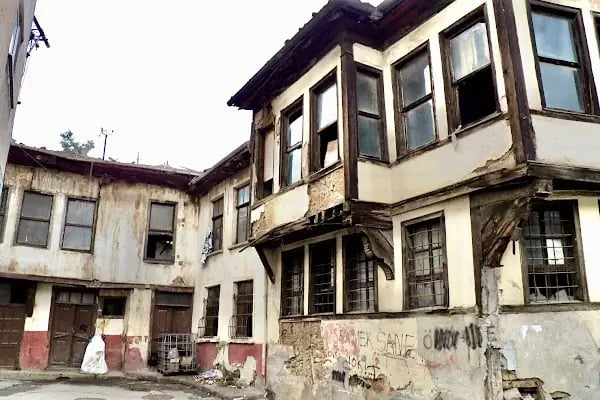 İnebey Yazma Eser Kütüphanesi - Resim 16