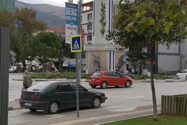 Ptt Gemlik Şubesi - Resim 3
