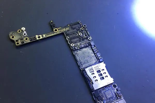 AKNOTECH Cep Telefonu Tamir ve Bakim Hizmeti Trabzon - Resim 4