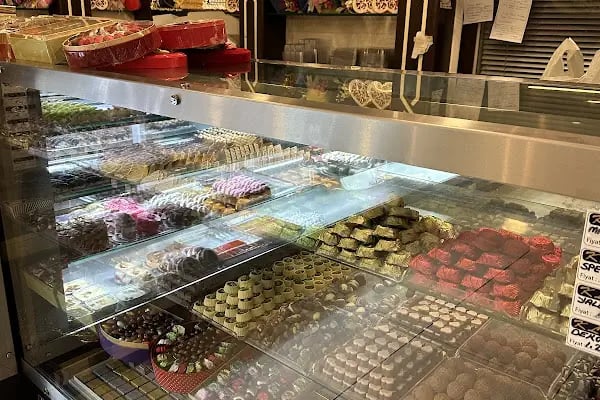 Rezzan CAFE &amp; PATISSERIE - Resim 7