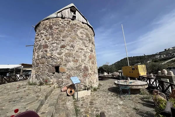 MMK Yeldeğirmeni Yalıkavak Windmill - Resim 5