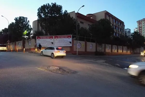 Başkent Üniversitesi Özel Başkent Fen - Anadolu Lisesi - Resim 2