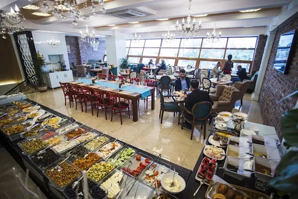 Yakamoz Köfte &amp; Balık Restaurant - Resim 7