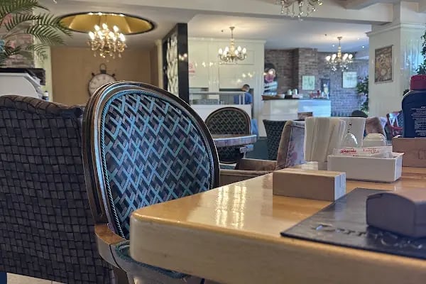 Yakamoz Köfte &amp; Balık Restaurant - Resim 6