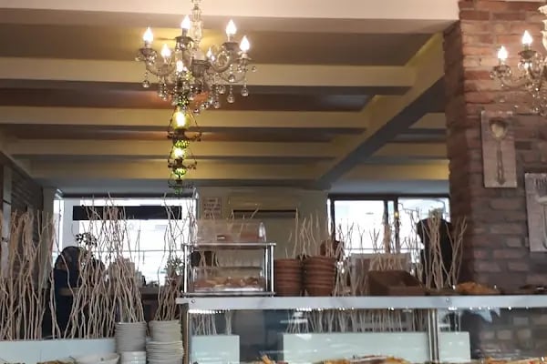 Yakamoz Köfte &amp; Balık Restaurant - Resim 13