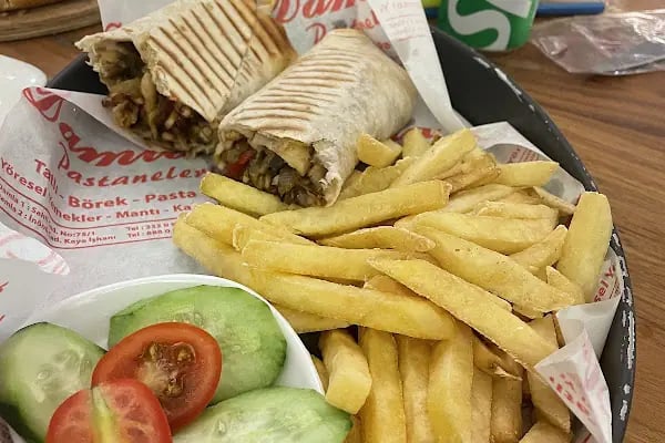 Yakamoz Köfte &amp; Balık Restaurant - Resim 18
