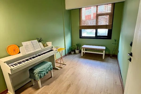 Moly Sanat - Bakırköy Müzik Resim Kursu - Resim 3