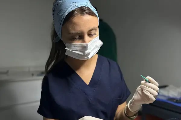 One Hair Clinic Transplantation - Plastic Esthetic - Resim 7