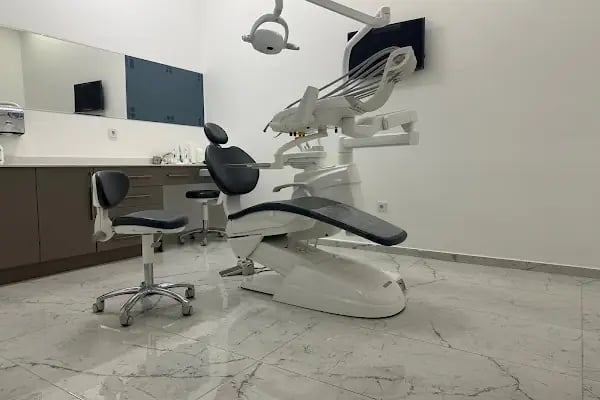 Dentalzone Ağız Ve Diş Sağlığı Polikliniği - Resim 2