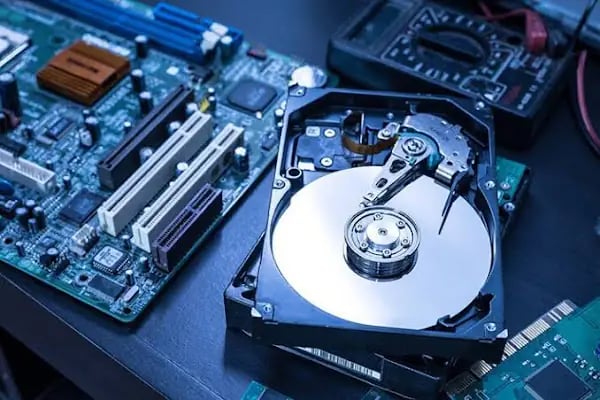Escom Bilişim Cep Telefonu Tablet Laptop Notebook Yazıcı Her Türlü Elektronik Alet Tamir servisi - Resim 7