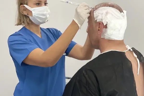 Medicaworld Hair Transplant Center - Saç Ekim Merkezi - Resim 3