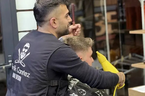 Tevfik Canıtez Hairdesigner (susurluk berber) - Resim 7
