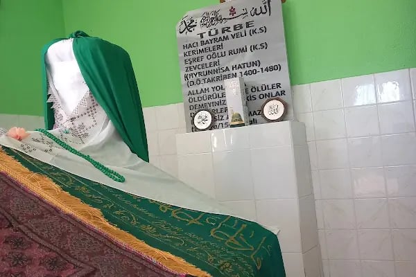 Hayrunnisa hatun türbesi - Resim 3