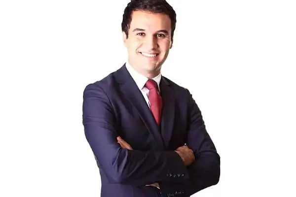Doc. Dr. Ozan Bitik | Yüz Germe | Yüz Gençleştirme | Yüz Estetiği Ankara - Resim 2