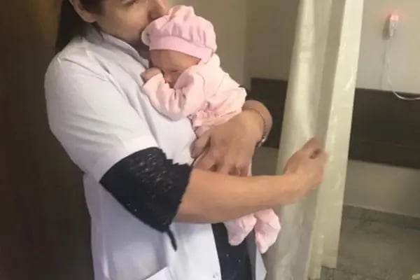 Uzm. Dr. Esmen Öztürkoğlu, Kadın Hastalıkları Ve Doğum - Resim 4