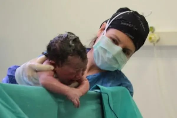 Uzm. Dr. Esmen Öztürkoğlu, Kadın Hastalıkları Ve Doğum - Resim 3