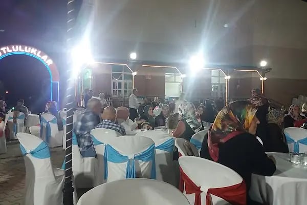 Akşehir Öğretmenevi Düğün Salonu - Resim 3
