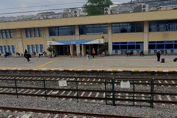 Tren İstasyonu - Resim 4