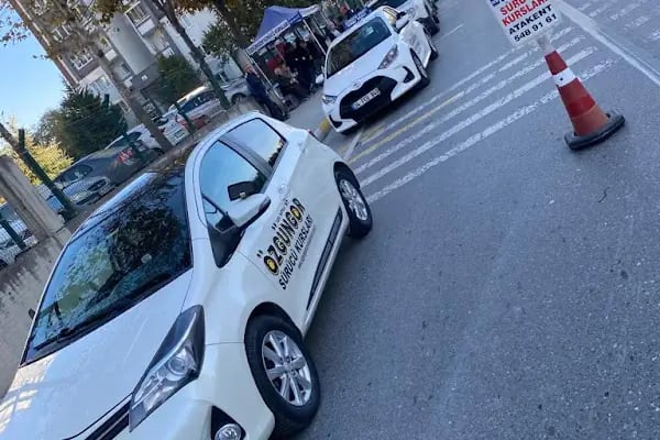 İkitelli Özgüngör Sürücü Kursu - Resim 2