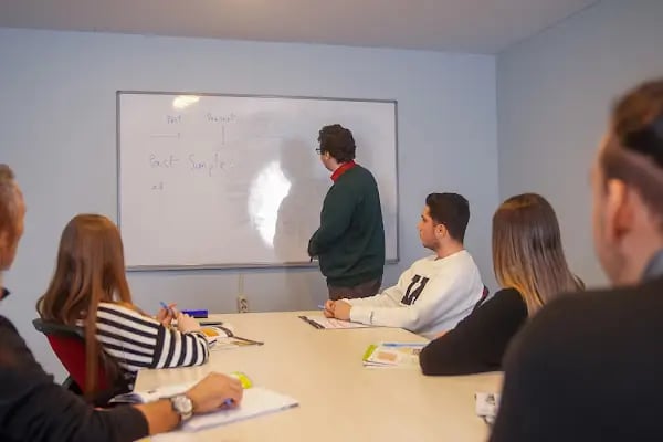 Maltepe American VIP Yabancı Dil Kursu - Resim 20