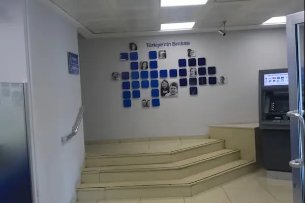 Türkiye İş Bankası Çarşı-Avcılar/İstanbul Şubesi - Resim 9