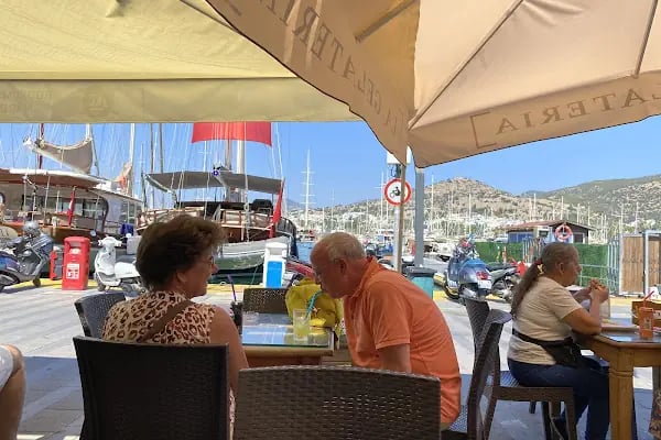 Denizciler Derneği Cafe - Resim 4