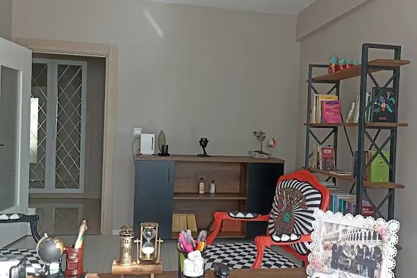 Uzm. Kl. Psk. Tuğba Komşuoğlu - Yol Arkadaşım Danışmanlık - Resim 1