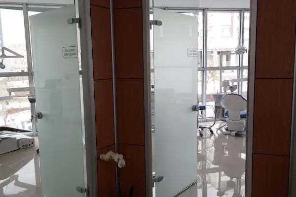 DENTUSTA Ağız ve Diş Kliniği - Resim 10