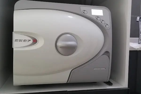 DENTUSTA Ağız ve Diş Kliniği - Resim 16
