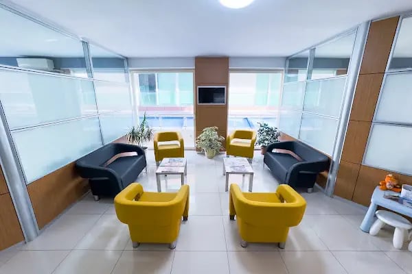 DENTUSTA Ağız ve Diş Kliniği - Resim 4