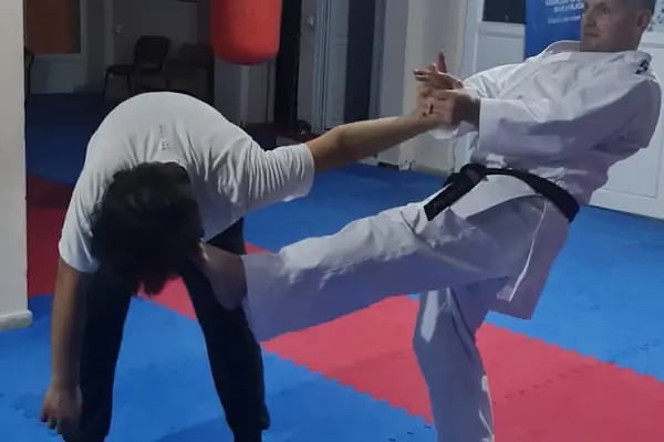 Murkendo Dövüş Sanatları ve Spor Akademisi - Resim 14