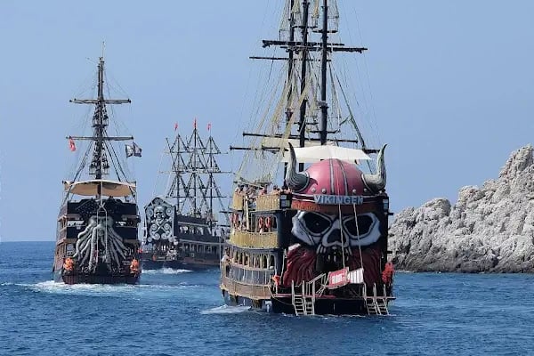 Alanya Yatçılar ve Gezi Tekneleri Deniz Yolcu Taşıma Kooperatifi - Resim 2