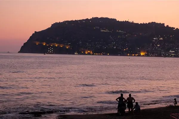 Alanya Yatçılar ve Gezi Tekneleri Deniz Yolcu Taşıma Kooperatifi - Resim 8