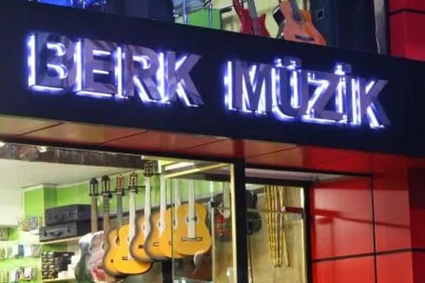 Berk Müzik Altıeylül Merkez - Resim 2
