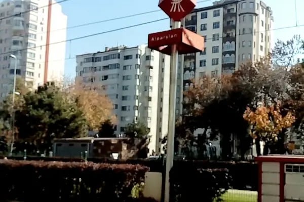 Tramvay Alparslan Durağı - Resim 4