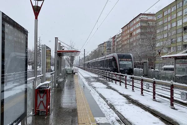 Tramvay Alparslan Durağı - Resim 2