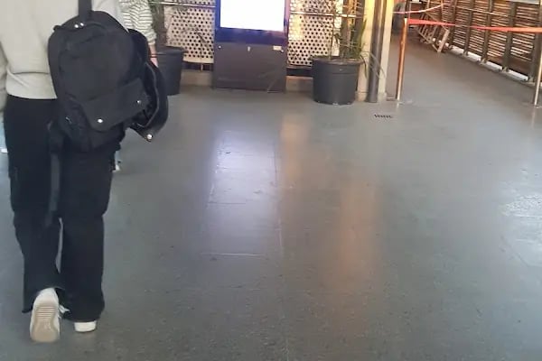 Bornova Metro İstasyonu - Resim 4