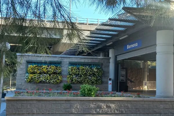 Bornova Metro İstasyonu - Resim 18