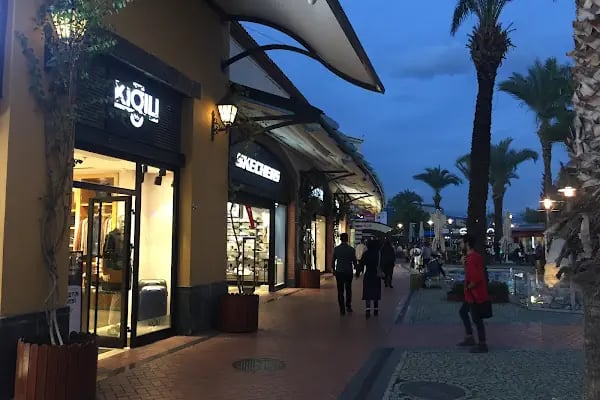Bornova Metro İstasyonu - Resim 20
