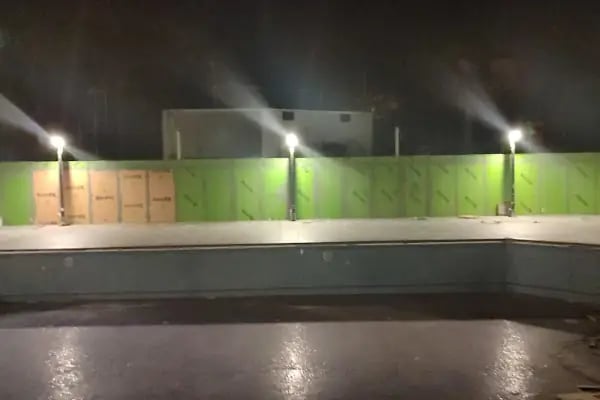 Gaziemir Belediyesi Yüzme Havuzu - Resim 1