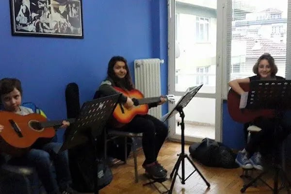 M.E.B Okyanus Sanat - Maltepe Müzik Kursu - Resim 5