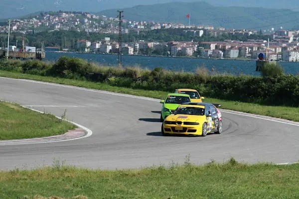 TOSFED Körfez Yarış Pisti - Resim 3