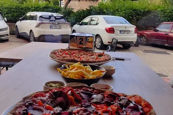 Ozzy Pizza - Resim 7