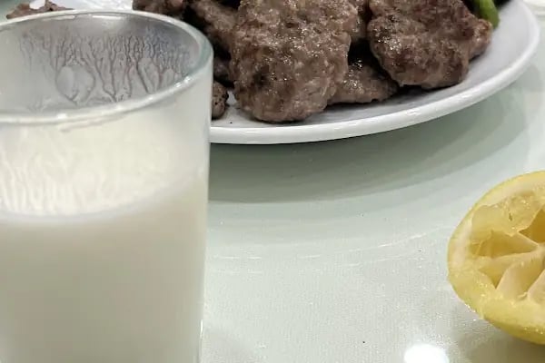 KOMAROĞLU KÖFTE TANER USTA - Resim 5