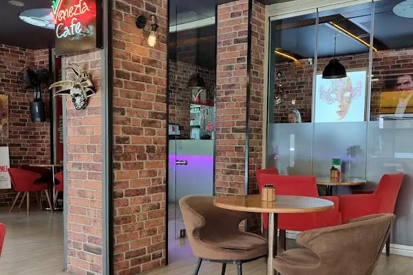 Black Bottle Tea &amp; Coffee Shop - Resim 17